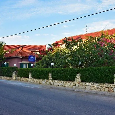 Dafnoudi Apartmanhotel