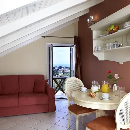 Dafnoudi Apartmanhotel 2*