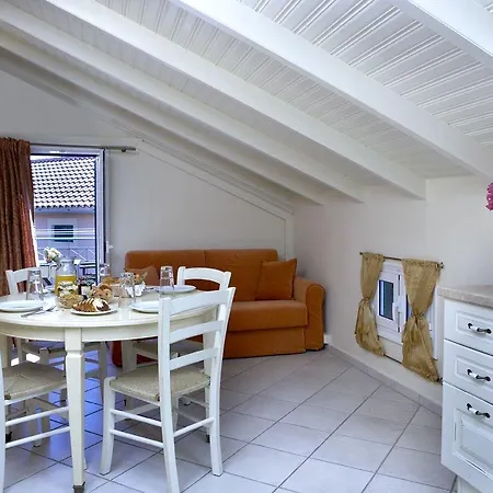 Dafnoudi Apartmanhotel 2*
