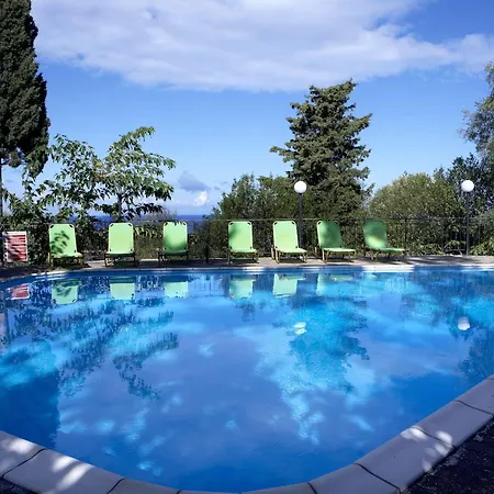 Dafnoudi Apartmanhotel