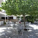 شقة فندقية Dafnoudi