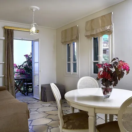 Dafnoudi 아파트호텔