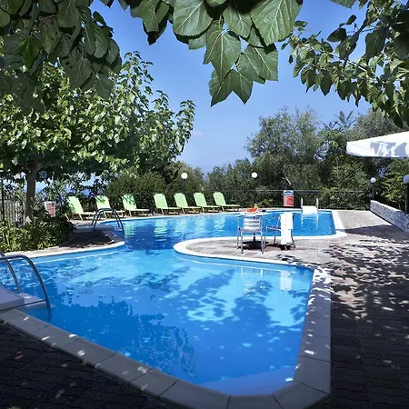 Apart Otel Dafnoudi 2*