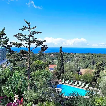 Dafnoudi Apart Otel Antipata (Erisos)