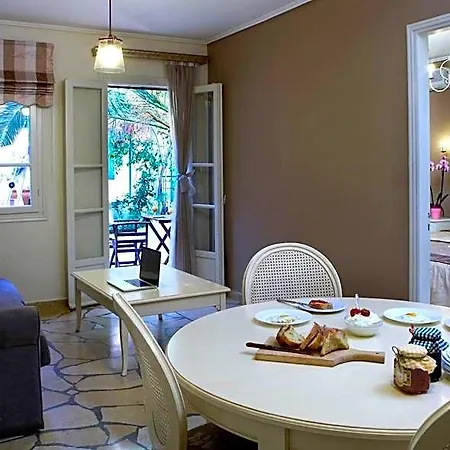 Dafnoudi Apart Otel 2*