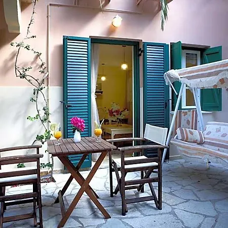 Dafnoudi Apart Otel 2*