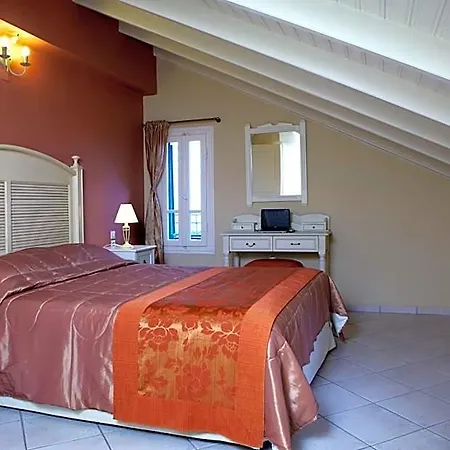 Dafnoudi Apart Otel 2*
