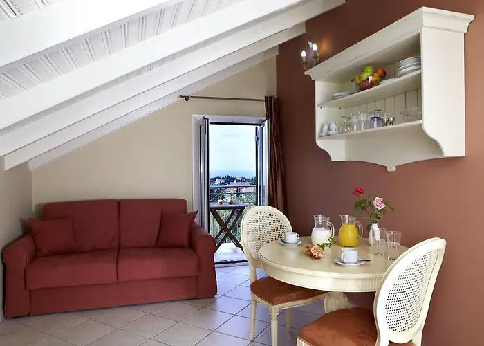 Dafnoudi Aparthotel 2*