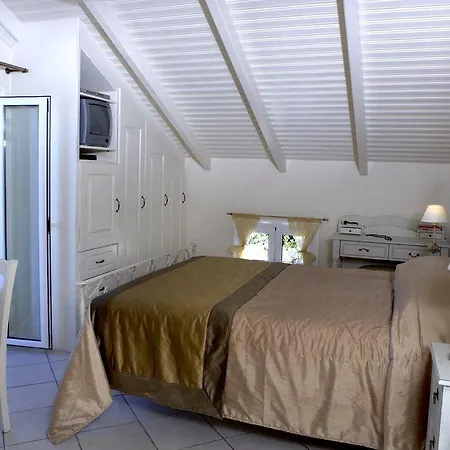 Aparthotel Dafnoudi 2*