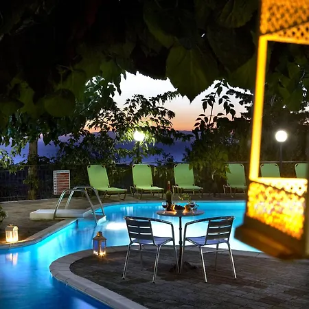 Dafnoudi Aparthotel 2*